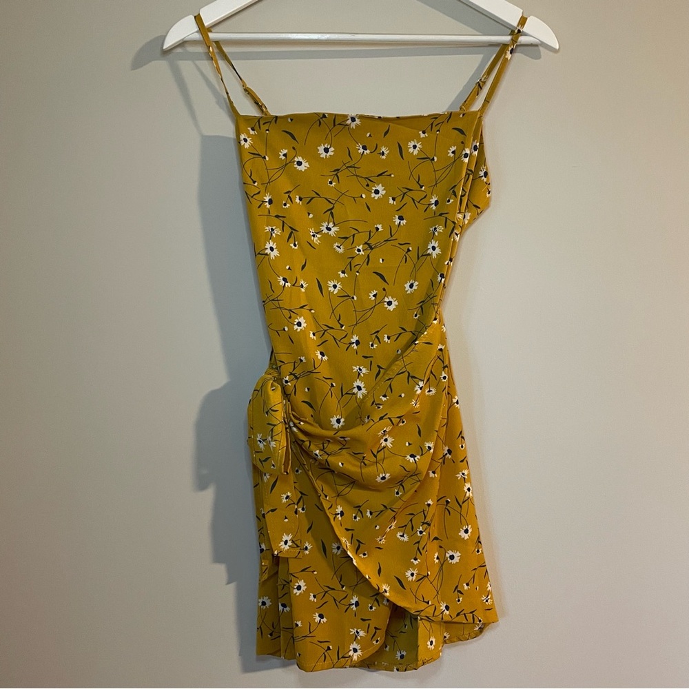 Ditsy Floral Yellow Open-Back Mock Wrap Dress